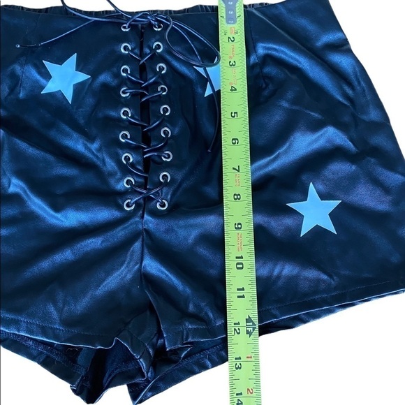 Shein Black with White Stars Tie Up Faux Leather Shorts Size Large - Picture 9 of 9